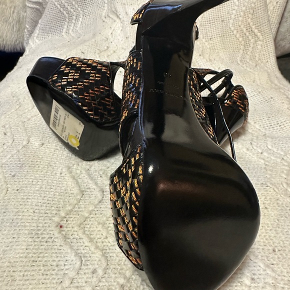 Nice shoes - Picture 2 of 2